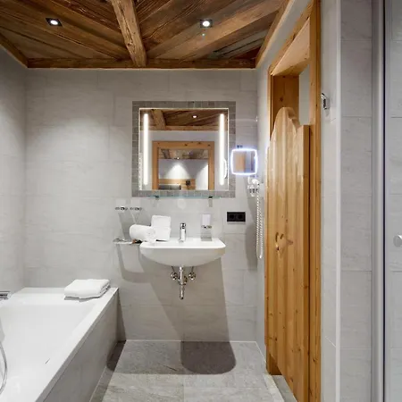 Alpehytte Promi Alm - Luxus Flachau