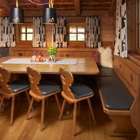 Promi Alm - Luxus * Flachau