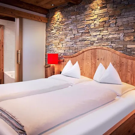 Promi Alm - Luxus Flachau